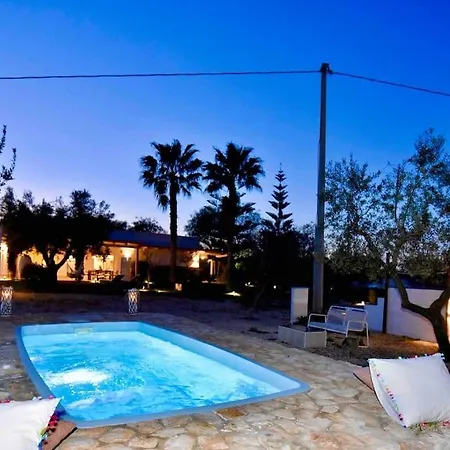 Con Piscina+jacuzzi3 Minuti Dal Mare * Specchiolla