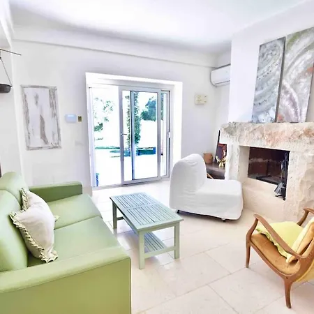 Con Piscina+jacuzzi3 Minuti Dal Mare Specchiolla