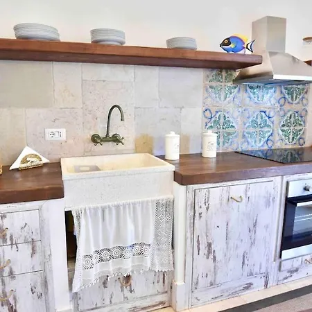 Con Piscina+jacuzzi3 Minuti Dal Mare Specchiolla