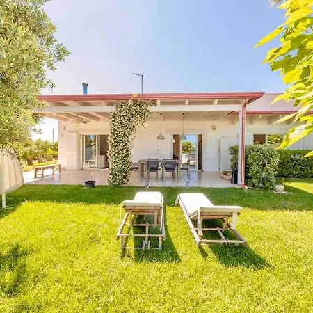 Con Piscina+jacuzzi3 Minuti Dal Mare Villa