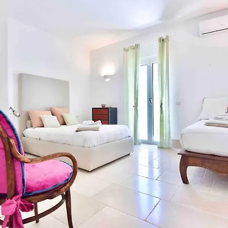 Con Piscina+jacuzzi3 Minuti Dal Mare Willa Specchiolla