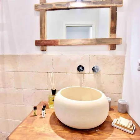 Con Piscina+jacuzzi3 Minuti Dal Mare